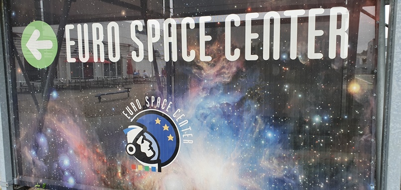 Euro Space Center - Eingangsschild